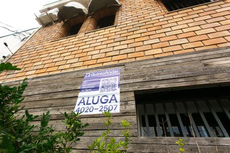 Casa para alugar com 270m², 3 quartos e 2 vagas Casa para alugar com 270m², 3 quartos e 2 vagasplaca YIXW-175