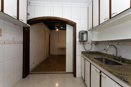 Casa para alugar com 270m², 3 quartos e 2 vagas Casa para alugar com 270m², 3 quartos e 2 vagasCozinha