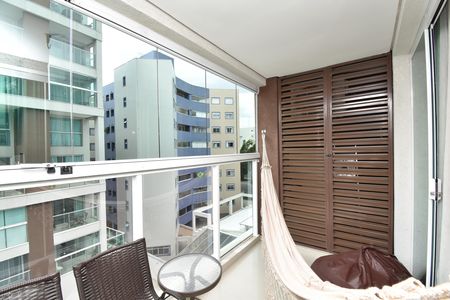 Apartamento à venda com 57m², 1 quarto e 1 vagaSacada