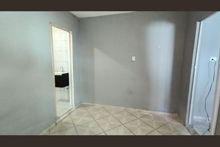 Quarto  de casa para alugar com 1 quarto, 40m² em Cidade Boa Vista, Suzano