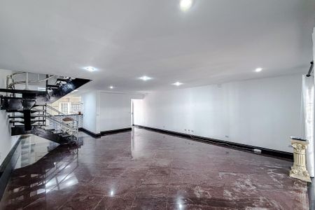 Sala de casa de condomínio para alugar com 3 quartos, 400m² em Cambuci, São Paulo