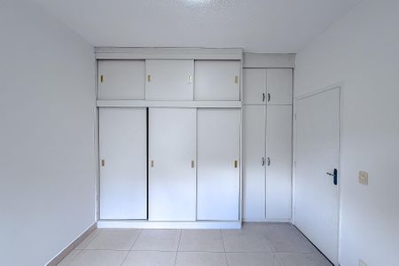 Casa de condomínio para alugar com 400m², 3 quartos e sem vaga Casa de condomínio para alugar com 400m², 3 quartos e sem vagaQuarto 2 - Suíte