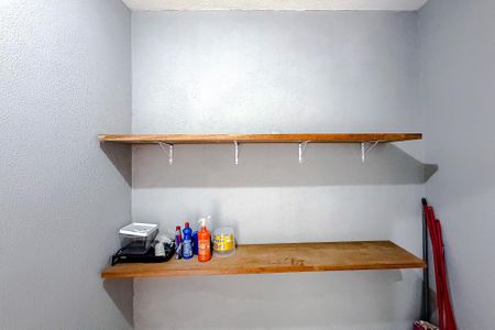 Casa de condomínio para alugar com 400m², 3 quartos e sem vaga Casa de condomínio para alugar com 400m², 3 quartos e sem vagaQuarto de Serviço
