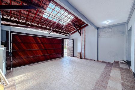 Casa de condomínio para alugar com 400m², 3 quartos e sem vaga Casa de condomínio para alugar com 400m², 3 quartos e sem vagaGaragem
