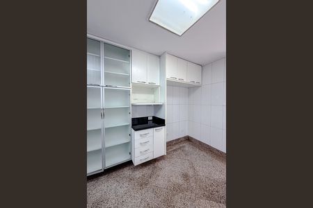 Casa de condomínio para alugar com 400m², 3 quartos e sem vaga Casa de condomínio para alugar com 400m², 3 quartos e sem vagaCozinha