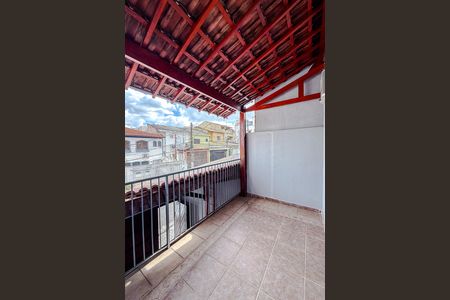 Casa de condomínio para alugar com 400m², 3 quartos e sem vaga Casa de condomínio para alugar com 400m², 3 quartos e sem vagaQuarto 1 - Varanda