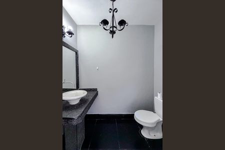 Casa de condomínio para alugar com 400m², 3 quartos e sem vaga Casa de condomínio para alugar com 400m², 3 quartos e sem vagaLavabo