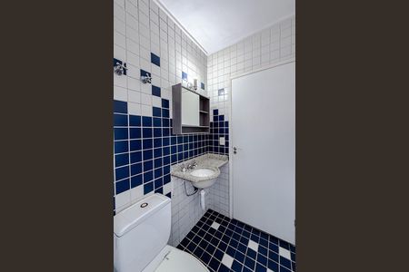 Casa de condomínio para alugar com 400m², 3 quartos e sem vaga Casa de condomínio para alugar com 400m², 3 quartos e sem vagaBanheiro da Suíte 3