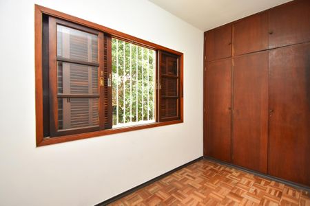 Casa para alugar com 200m², 3 quartos e 2 vagas Casa para alugar com 200m², 3 quartos e 2 vagasQuarto 1