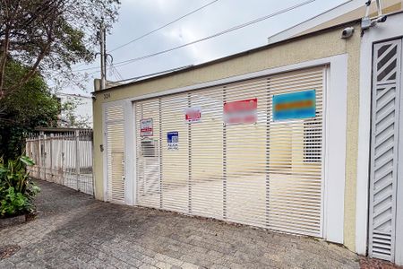 Casa para alugar com 200m², 3 quartos e 2 vagas Casa para alugar com 200m², 3 quartos e 2 vagasFachada