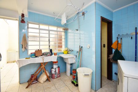 Casa para alugar com 200m², 3 quartos e 2 vagas Casa para alugar com 200m², 3 quartos e 2 vagasÁrea de Serviço