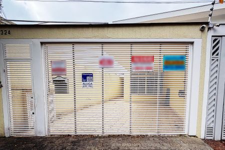 Casa para alugar com 200m², 3 quartos e 2 vagas Casa para alugar com 200m², 3 quartos e 2 vagasFachada