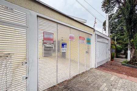 Casa para alugar com 200m², 3 quartos e 2 vagas Casa para alugar com 200m², 3 quartos e 2 vagasFachada