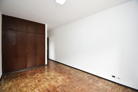 Casa para alugar com 200m², 3 quartos e 2 vagas Casa para alugar com 200m², 3 quartos e 2 vagasSuíte