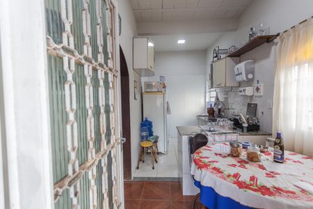 Casa à venda com 360m², 6 quartos e 1 vaga Casa à venda com 360m², 6 quartos e 1 vagaCopa/Cozinha da Casa de Fundos 1
