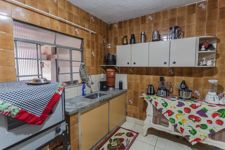 Casa à venda com 360m², 6 quartos e 1 vaga Casa à venda com 360m², 6 quartos e 1 vagaCozinha