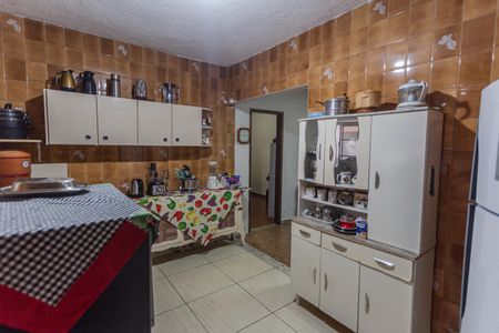Casa à venda com 360m², 6 quartos e 1 vaga Casa à venda com 360m², 6 quartos e 1 vagaCozinha
