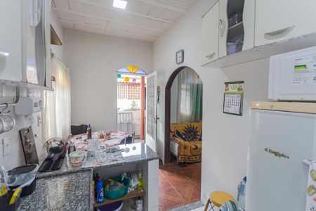 Casa à venda com 360m², 6 quartos e 1 vaga Casa à venda com 360m², 6 quartos e 1 vagaCopa/Cozinha da Casa de Fundos 1