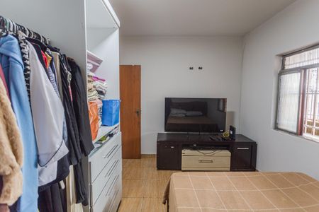 Casa à venda com 360m², 6 quartos e 1 vaga Casa à venda com 360m², 6 quartos e 1 vagaQuarto 2