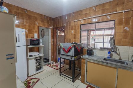Casa à venda com 360m², 6 quartos e 1 vaga Casa à venda com 360m², 6 quartos e 1 vagaCozinha