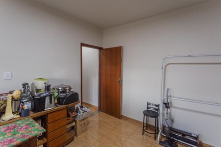 Casa à venda com 360m², 6 quartos e 1 vaga Casa à venda com 360m², 6 quartos e 1 vagaQuarto 1