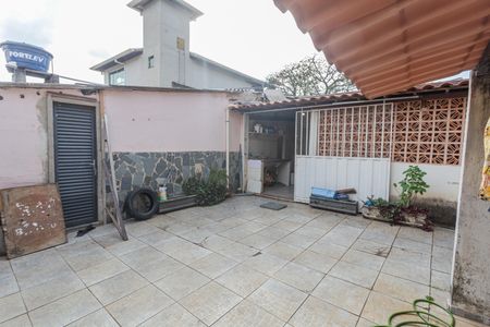 Casa à venda com 360m², 6 quartos e 1 vaga Casa à venda com 360m², 6 quartos e 1 vagaQuintal da Casa Principal