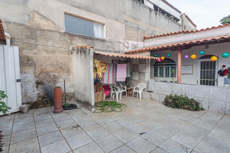 Casa à venda com 360m², 6 quartos e 1 vaga Casa à venda com 360m², 6 quartos e 1 vagaQuintal da Casa Principal