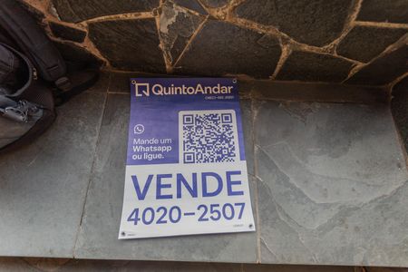 Casa à venda com 360m², 6 quartos e 1 vaga Casa à venda com 360m², 6 quartos e 1 vagaPlaquinha Instalada