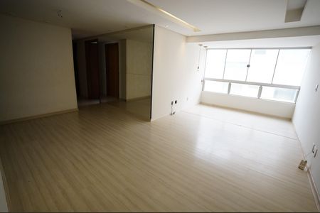 Apartamento para alugar com 3 quartos, 84m² em Setor Faicalville, Goiânia