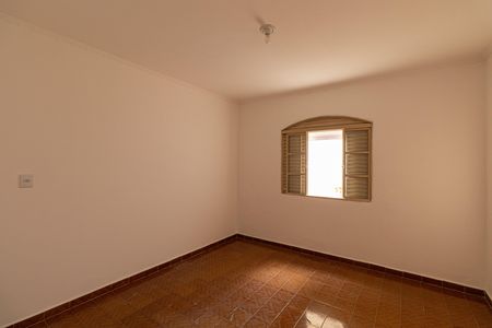 Quarto 1 de casa para alugar com 1 quarto, 70m² em Vila Ré, São Paulo