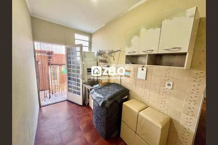 Foto 15 de casa à venda com 4 quartos, 217m² em Vila Manoel Ferreira, Campinas