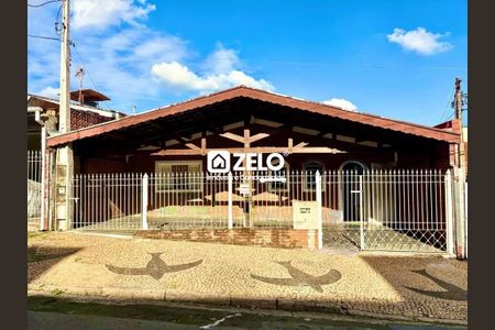 Casa à venda com 217m², 4 quartos e 3 vagas Casa à venda com 217m², 4 quartos e 3 vagasFoto 01