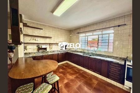 Casa à venda com 217m², 4 quartos e 3 vagas Casa à venda com 217m², 4 quartos e 3 vagasFoto 13