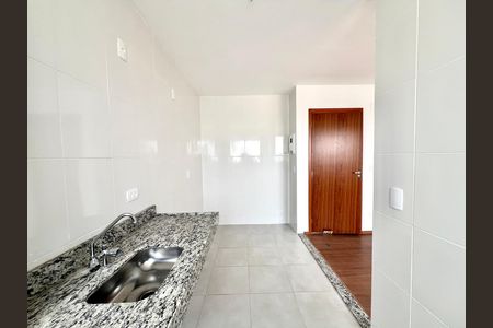 Cozinha de apartamento para alugar com 2 quartos, 47m² em Tijuca, Belo Horizonte