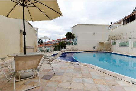 Casa de condomínio para alugar com 127m², 3 quartos e 3 vagas Casa de condomínio para alugar com 127m², 3 quartos e 3 vagasPiscina