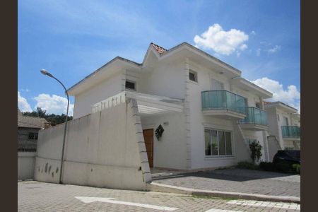Casa para alugar com 127m², 3 quartos e 3 vagas