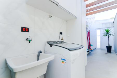 Casa de condomínio para alugar com 127m², 3 quartos e 3 vagasÁrea de Serviço 