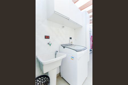 Casa de condomínio para alugar com 127m², 3 quartos e 3 vagasÁrea de Serviço 