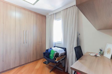 Apartamento à venda com 74m², 2 quartos e 2 vagasQuarto