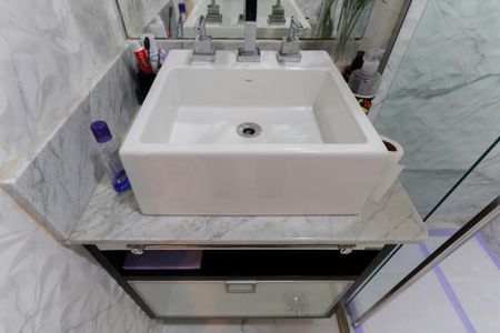 Apartamento à venda com 74m², 2 quartos e 2 vagasBanheiro