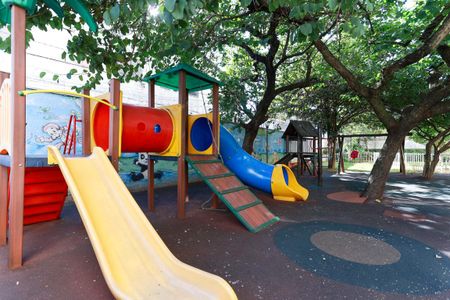 Apartamento à venda com 74m², 2 quartos e 2 vagasÁrea comum - Playground 1