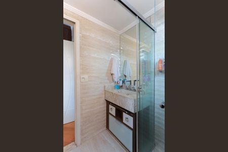 Apartamento à venda com 74m², 2 quartos e 2 vagasBanheiro da suíte