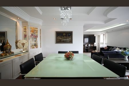 Apartamento à venda com 143m², 3 quartos e 2 vagasSala