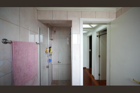 Apartamento à venda com 143m², 3 quartos e 2 vagasBanheiro de Serviço