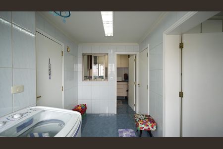 Apartamento à venda com 143m², 3 quartos e 2 vagasÁrea de Serviço