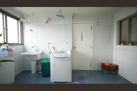 Apartamento à venda com 143m², 3 quartos e 2 vagasÁrea de Serviço