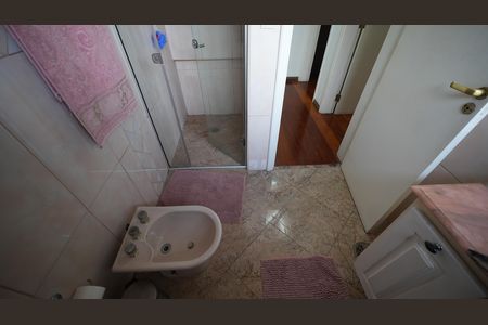 Apartamento à venda com 143m², 3 quartos e 2 vagasBanheiro de Serviço