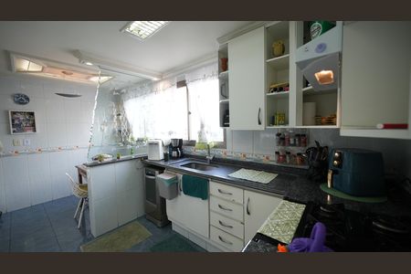 Apartamento à venda com 143m², 3 quartos e 2 vagasCozinha