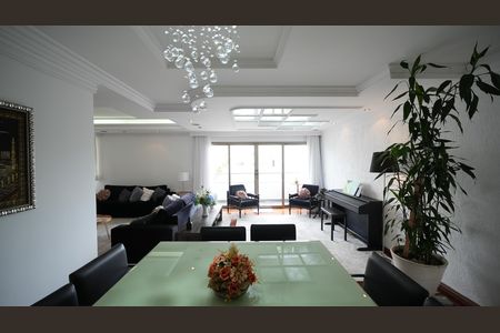 Apartamento à venda com 143m², 3 quartos e 2 vagasSala