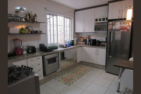 Casa à venda com 3 quartos, 180m² em Cidade Brasil, Guarulhos